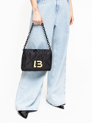 Bimba-Y-Lola-222BBIJ1J.T1000-Padded-Nylon-Crossbody-Bag-Black-Balilene-onmodel_