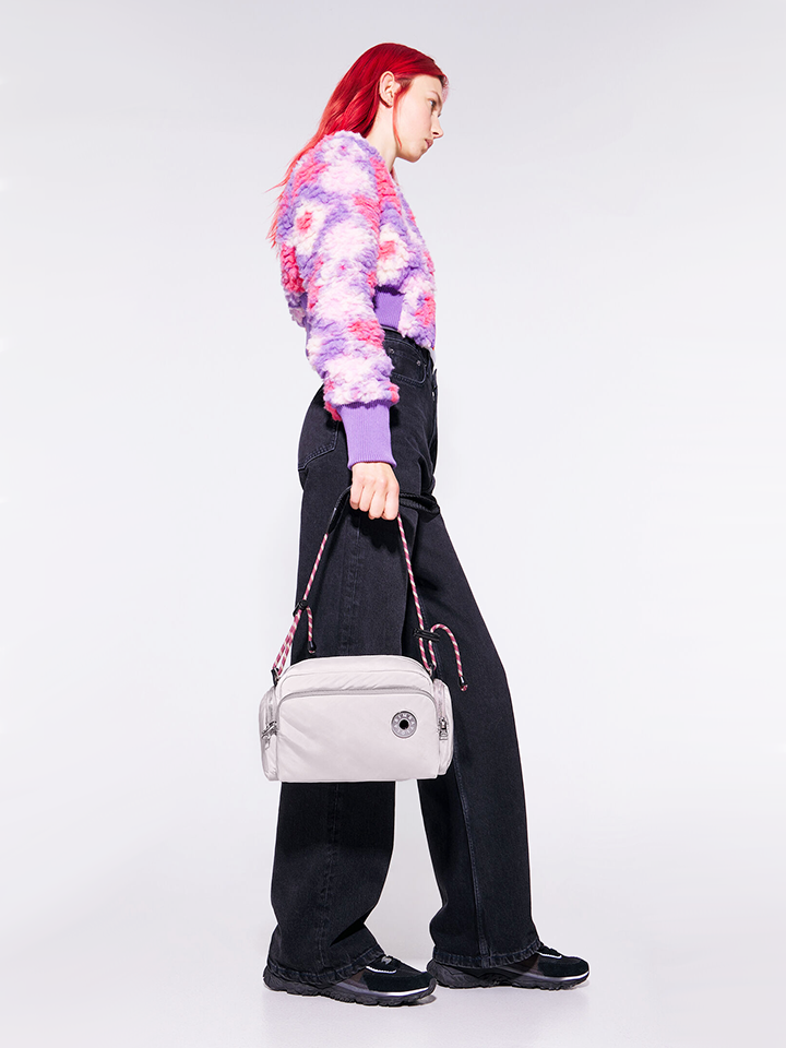 Bimba-Y-Lola-Medium-Ivory-Nylon-Crossbody-Bag-Balilene-onmodel