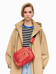Bimba-Y-Lola-Medium-Red-Nylon-Crossbody-Bag-Balilene-onmodel