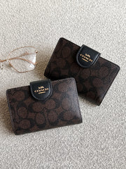 Coach-Medium-Corner-Zip-Wallet-In-Signature-Canvas-Walnut-Black-balilene