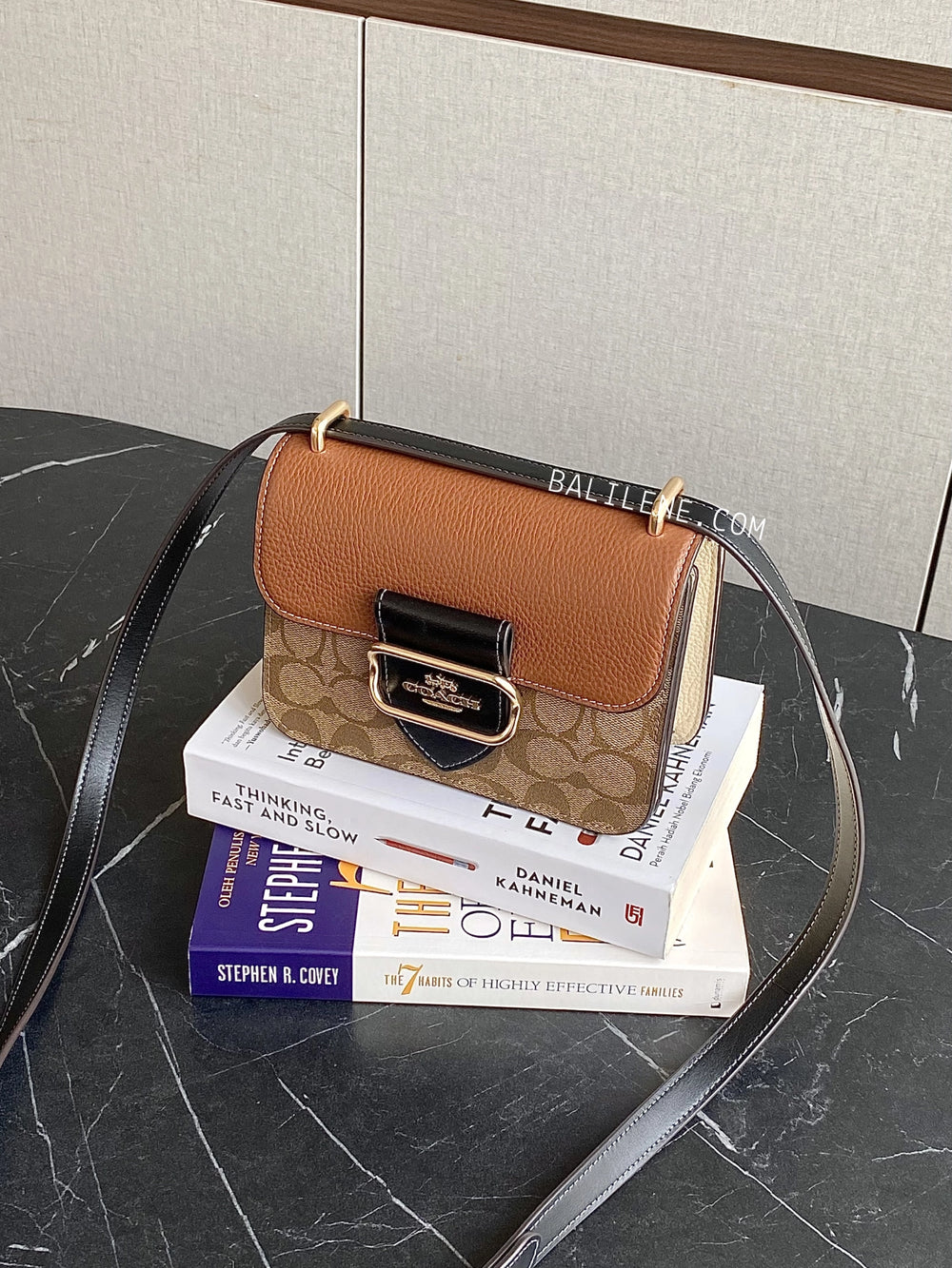 Coach-Morgan-Square-Crossbody-Bag-In-Colorblock-Signature-Canvas-Khaki-Multi-balilene