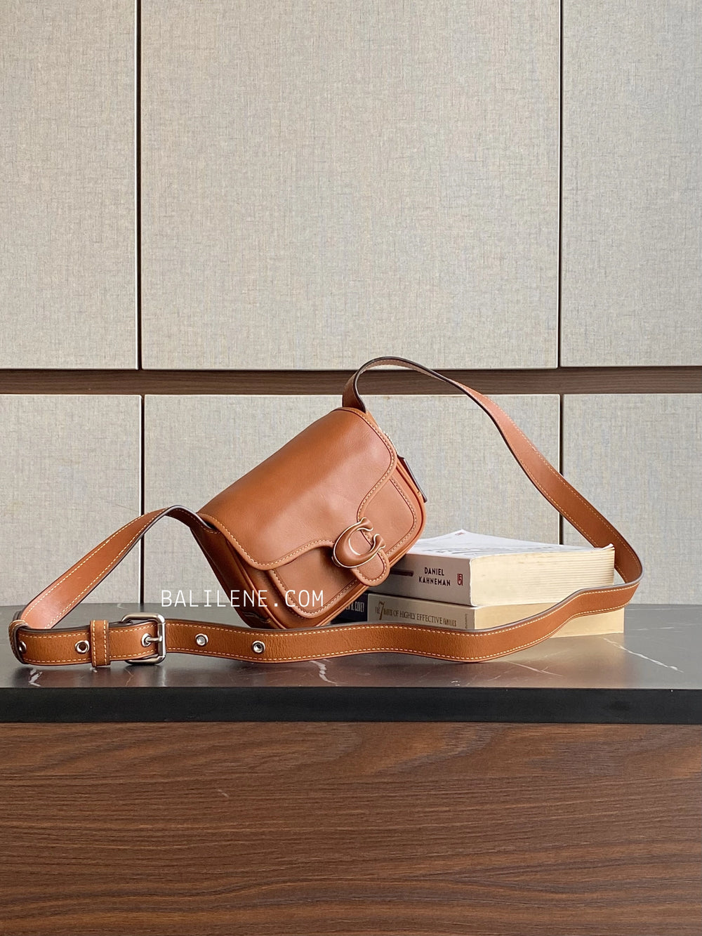 Coach-Tabby-Messenger-19-Burnished-Amber-balilene