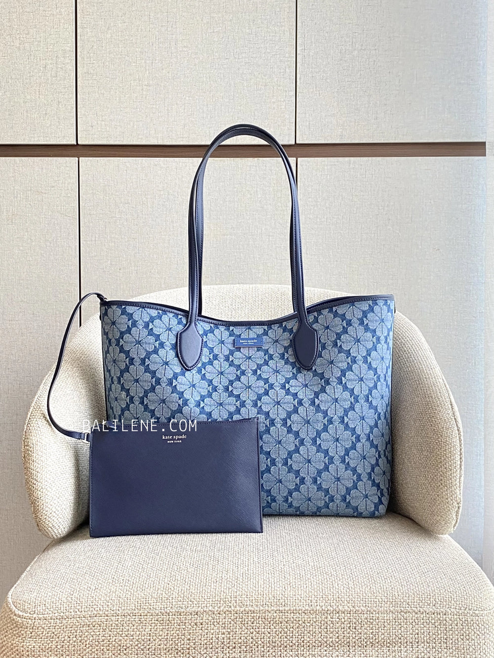 Kate-Spade-Flower-Jacquard-Denim-Bleecker-Large-Tote-Parisian-Navy-Multi-balilene