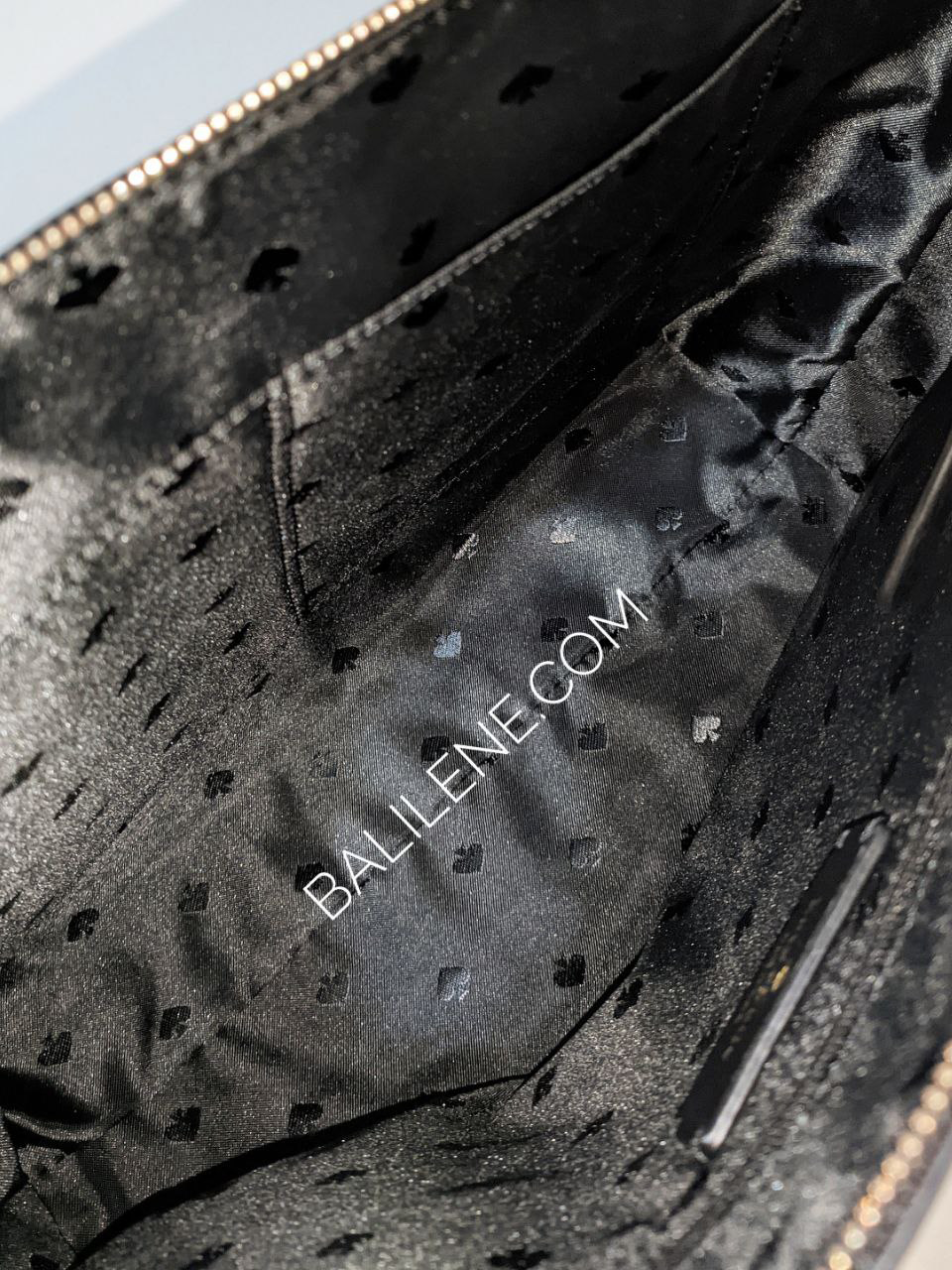 Kate-Spade-Monica-Satchel-Pebbled-Leather-Black-Balilene-detail-dalam