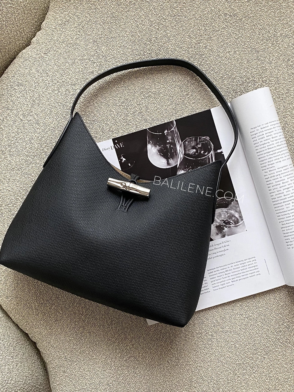 Longchamp-Le-Roseau-M-Hobo-Bag-Leather-Black-balilene