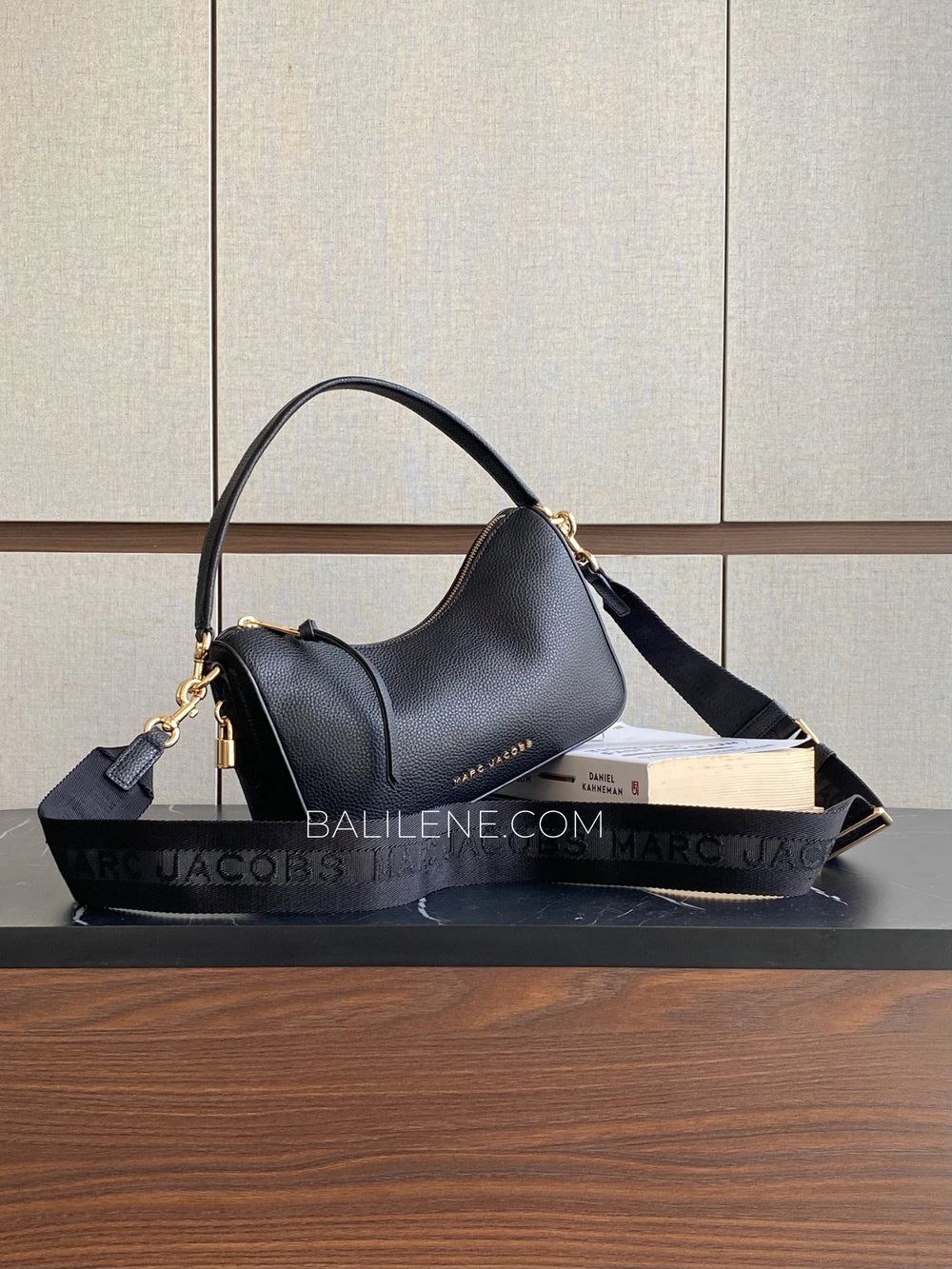 Marc-Jacob-Drifter-Large-Hobo-Bag-Black-balilene