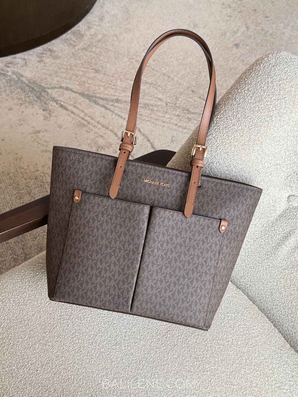 Michael-Kors-Jet-Set-Medium-Logo-Pocket-Tote-Bag-Brown-balilene