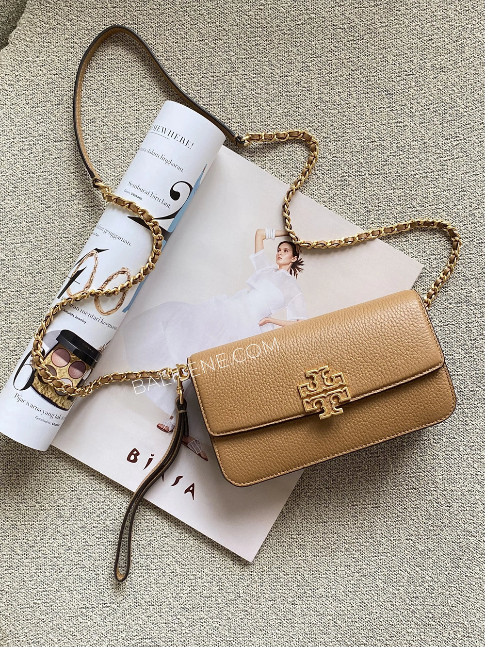 Tory-Burch-Britten-Leather-Chain-Wallet-With-Wristlet-Crossbody-Tiramisu-balilene