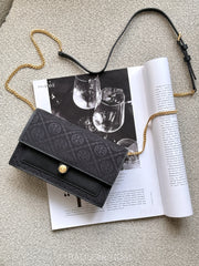 Tory-Burch-T-Monogram-Chain-Wallet-Black-balilene