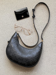 Tory-Burch-T-Monogram-Leather-Crescent-Bag-Black-balilene