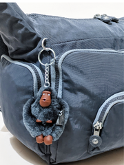 bagian-samping-Kipling -Medium -Crossbody- Bag- Foggy -Grey