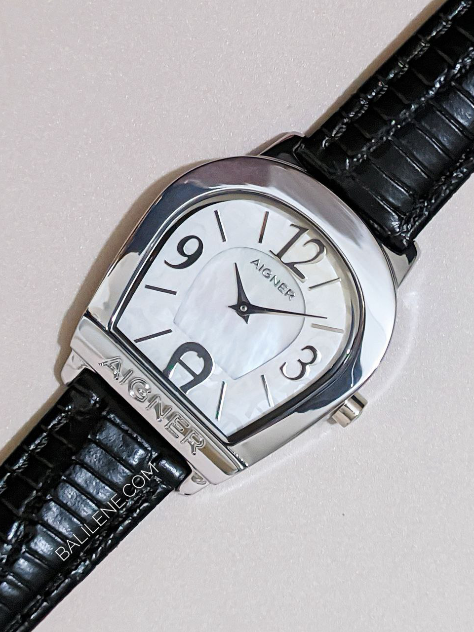 detail-Aigner-Forli-Black-Silver-Watch