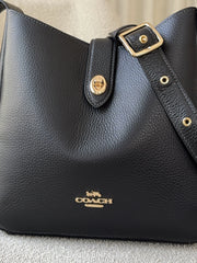 detail-Coach-Hadley-Convertible-Crossbody-Bag-Black-balilene