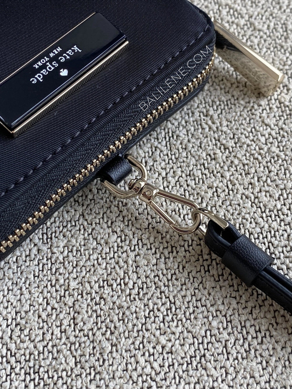 detail-Kate-Spade-Carter-Nylon-Card-Case-Lanyard-Black-balilene
