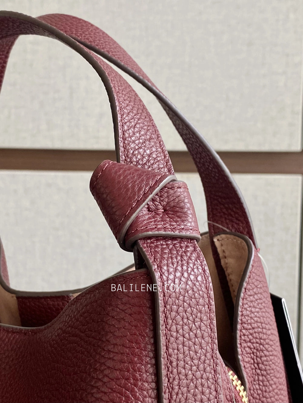 detail-Kate-Spade-Knott-Medium-Crossbody-Tote-Bag-Cordovan-balilene