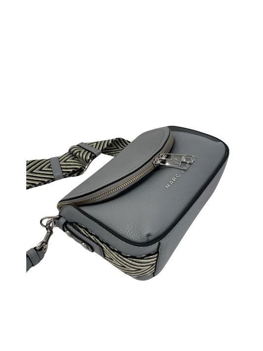 detail-Marc-Jacobs-The-Groove-Mini-Messenger-Grey