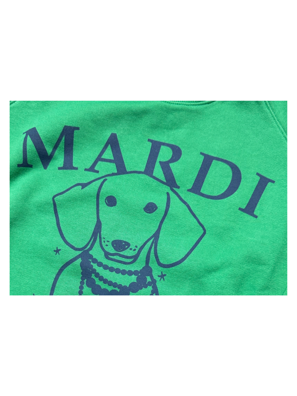 detail-Mardi-Mercredi-Sweatshirt-Raglan-Swing_-The-Tail-Ddanji-Pearl-Necklace-Green-Navy