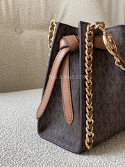 detail-Michael-Kors-Mina-Small-Signature-Logo-Chain-Crossbody-Bag-Brown-balilene