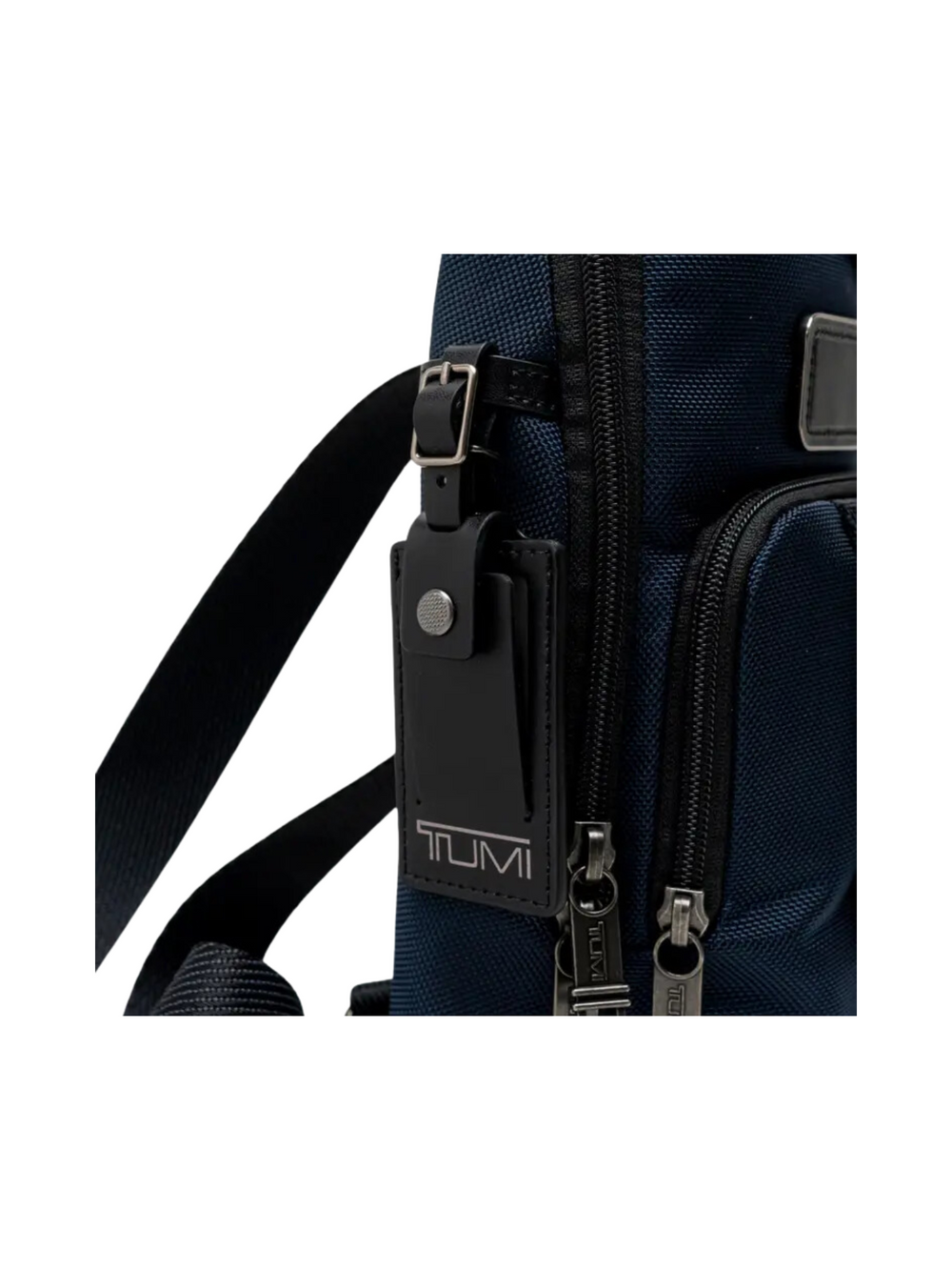 detail-Tumi-_Fife-Slim-Sling-Bag-Navy_2