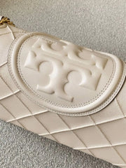 detail-atas-Tory-Burch-Fleming-Soft-Convertible-Shoulder-Bag-New-Cream-balilene