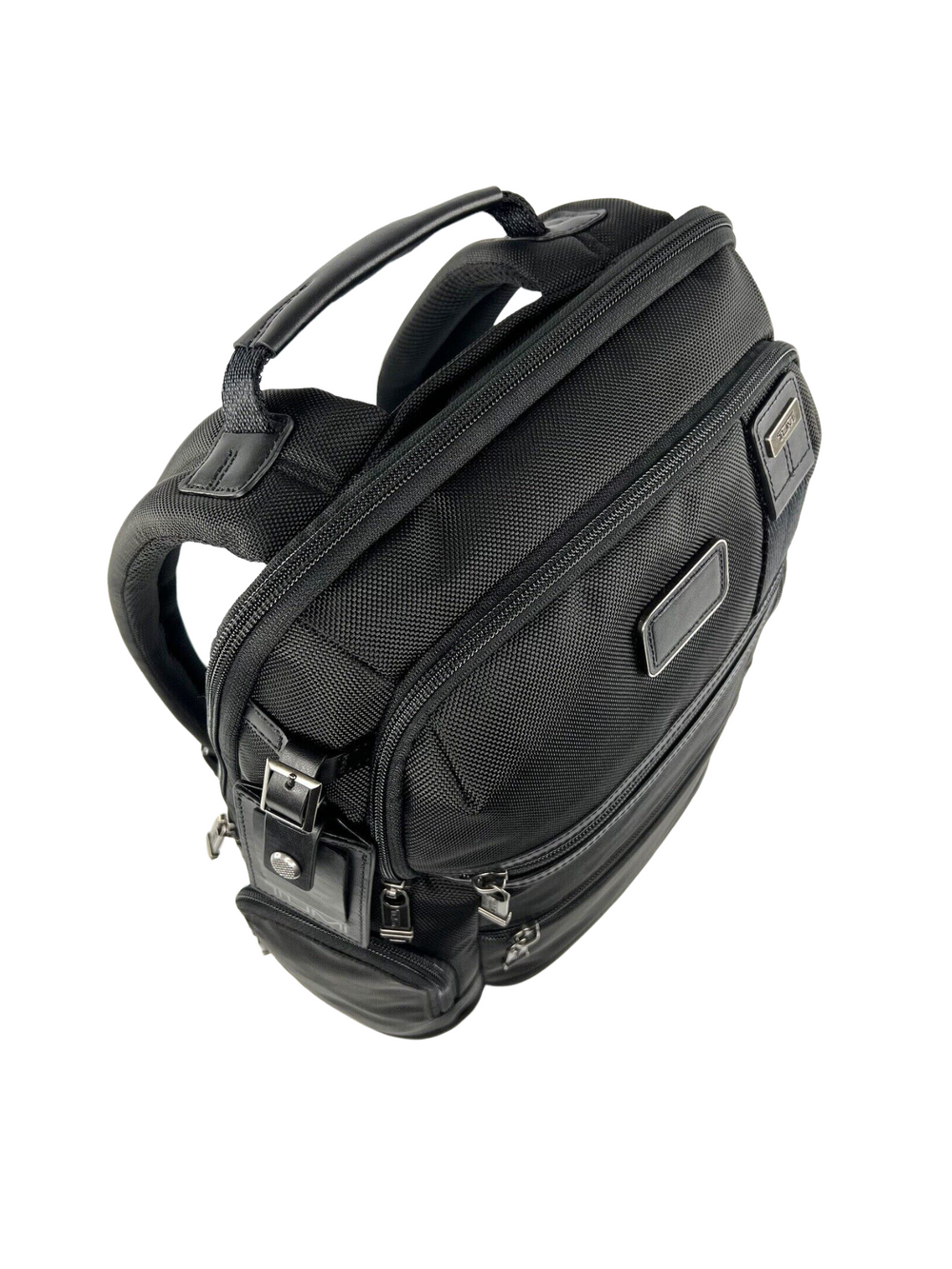 detail-atas-Tumi-Parrish-Backpack-Solid-Black