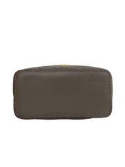 detail-bawah-Tory-Burch-Willa-Mini-Vanity-Bag-Volcanic-Stone