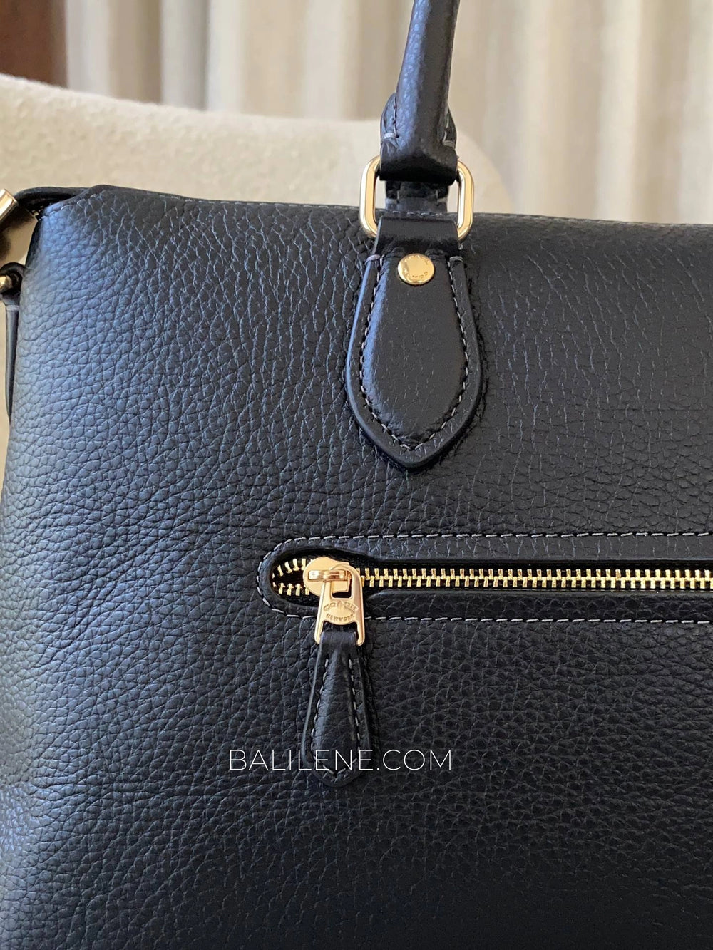 detail-belakang-Coach-Georgia-Satchel-Bag-Black-balilene