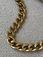 detail-chain-Tory-Burch-Fleming-Soft-Grain-Mini-Crescent-Bag-New-Cream-balilene