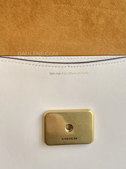 detail-closure-Coach-Sage-Shoulder-Bag-Chalk-balilene