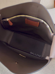 detail-dalam-Coach-Hadley-Large-Shoulder-Bag-Dark-Stone-balilene