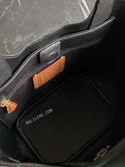 detail-dalam-Coach-Hanna-Bucket-Bag-In-Signature-Canvas-Walnut-Black-balilene