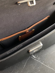 detail-dalam-Coach-Juno-Bag-In-Glovetanned-Leather-Black-balilene