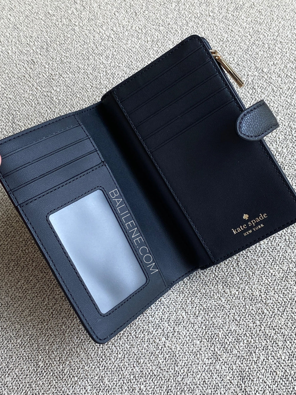 detail-dalam-Kate-Spade-Medium-Compact-Bifold-Wallet-Black-balilene