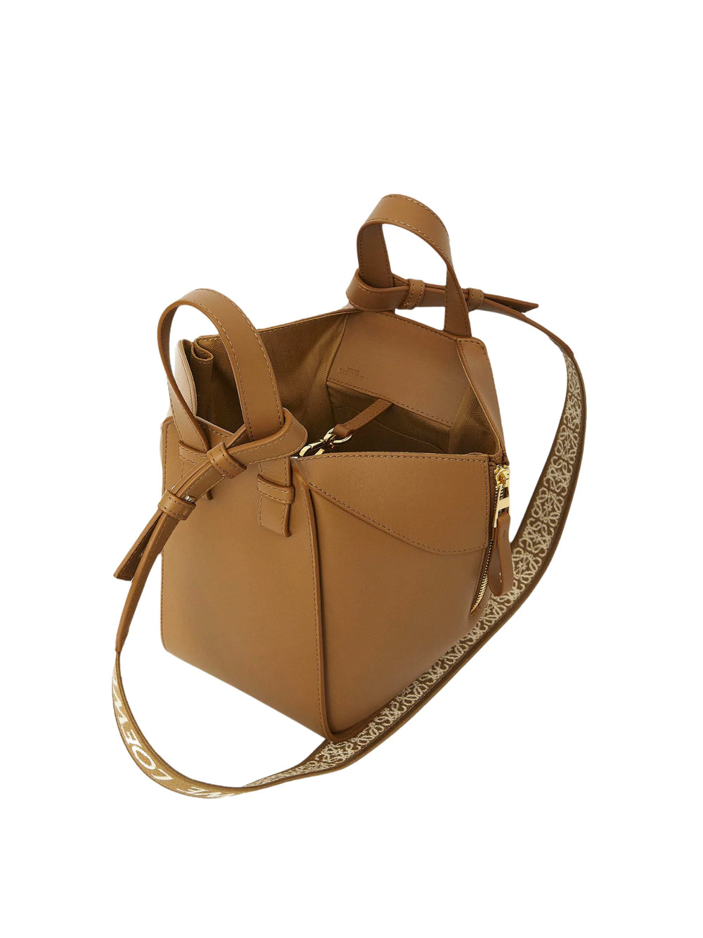 detail-dalam-Loewe-Hammock-Compact-Shoulder-Bag-BrownWEBP