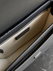 detail-dalam-Tory-Burch-Britten-Matte-Small-Adjustable-Shoulder-Bag-Black-balilene