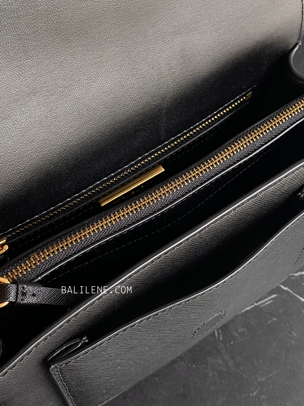 detail-dalam-Tory-Burch-Robinson-Black-Saffiano-Leather-With-Gold-Hardware-Black-balilene