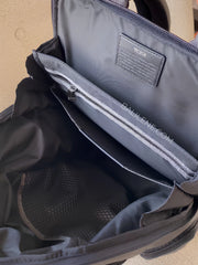 detail-dalam-Tumi-Parrish-Backpack-Golden-Brown-and-Grey-balilene