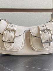 detail-depan-Coach-Ashton-Shoulder-Bag-Chalk-balilene