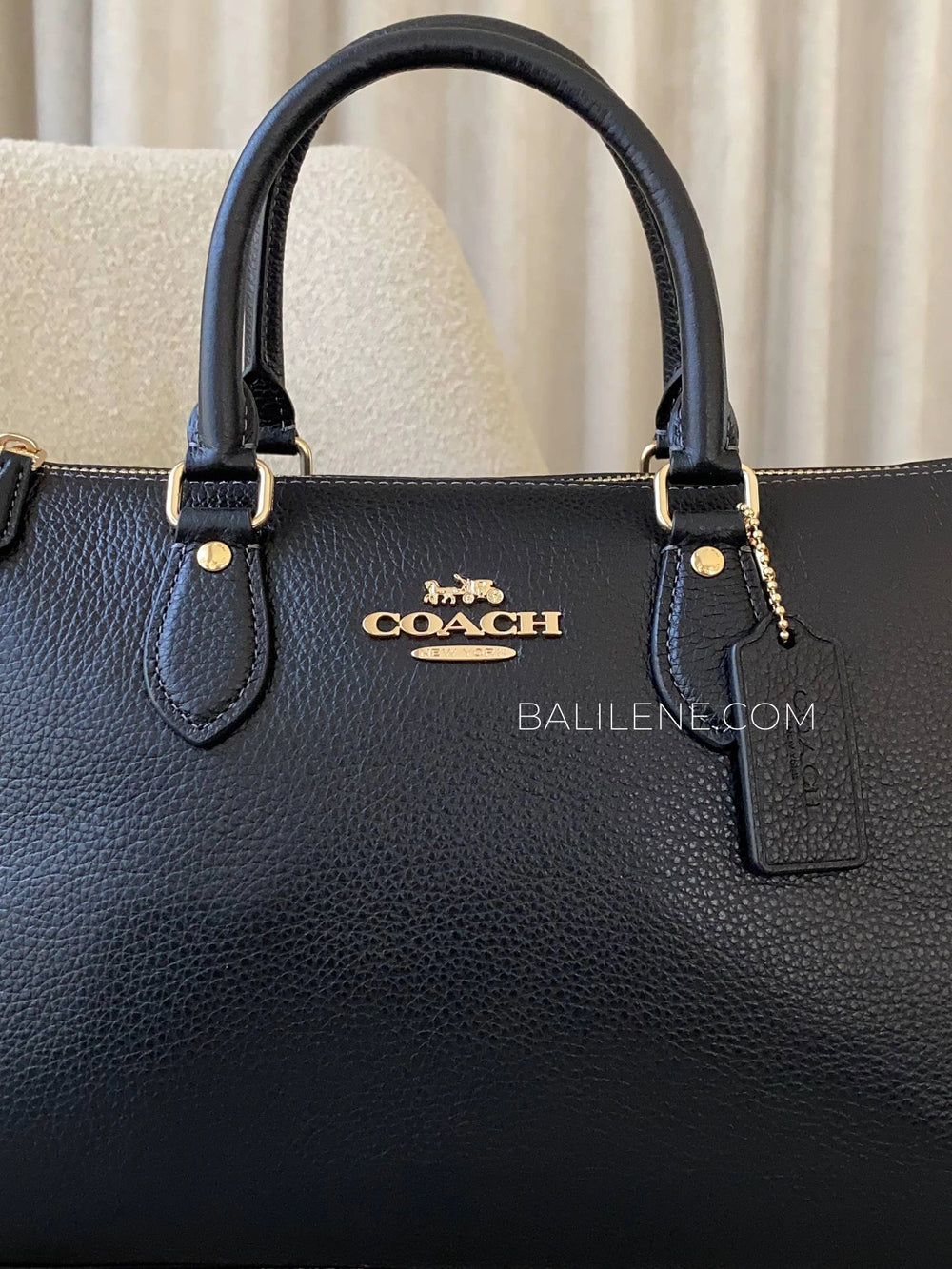 detail-depan-Coach-Georgia-Satchel-Bag-Black-balilene