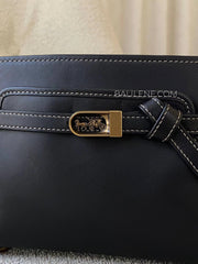 detail-depan-Coach-Tate-18-Crossbody-Black-balilene