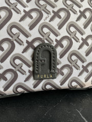 detail-depan-Furla-Atena-Crossbody-Neutral-Multi-balilene