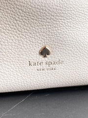 detail-depan-Kate-Spade-Emma-Small-Bucket-Bag-Parchment-balilene