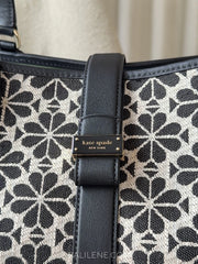 detail-depan-Kate-Spade-Flower-Jacquard-Large-Open-Tote-Sand-Multi-balilene