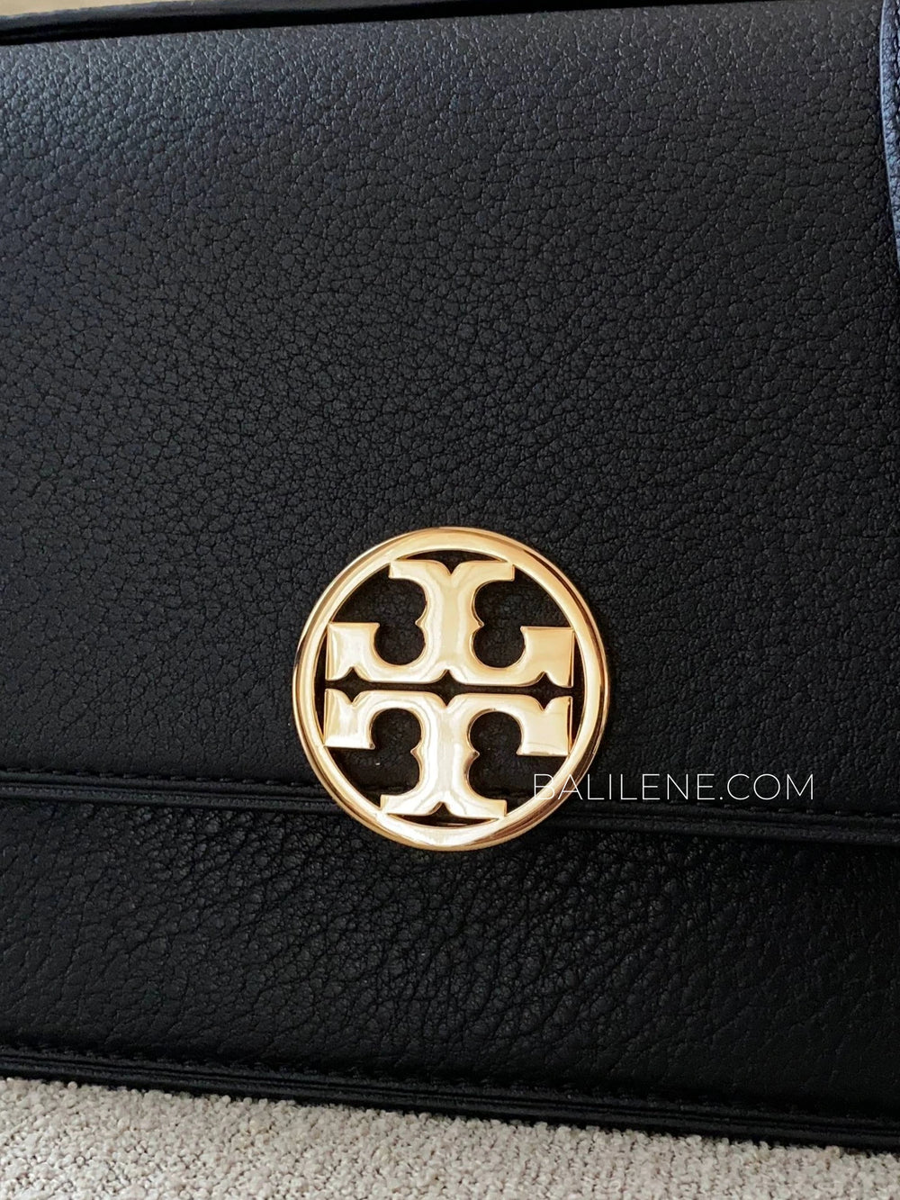 detail-depan-Tory-Burch-Miller-Shoulder-Bag-Black-balilene