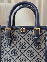 detail-depan-Tory-Burch-T-Monogram-Mini-NS-Tote-Bag-Tory-Navy-balilene