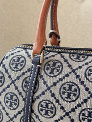 detail-depan-Tory-Burch-T-Monogram-Mini-Petite-Barrel-Bag-Tory-Navy-balilene