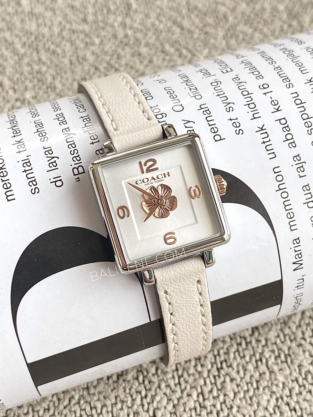 detail-dial-Coach-14504438-Cass-Ladies-Dial-Leather-Strap-Chalk-Watch-balilene