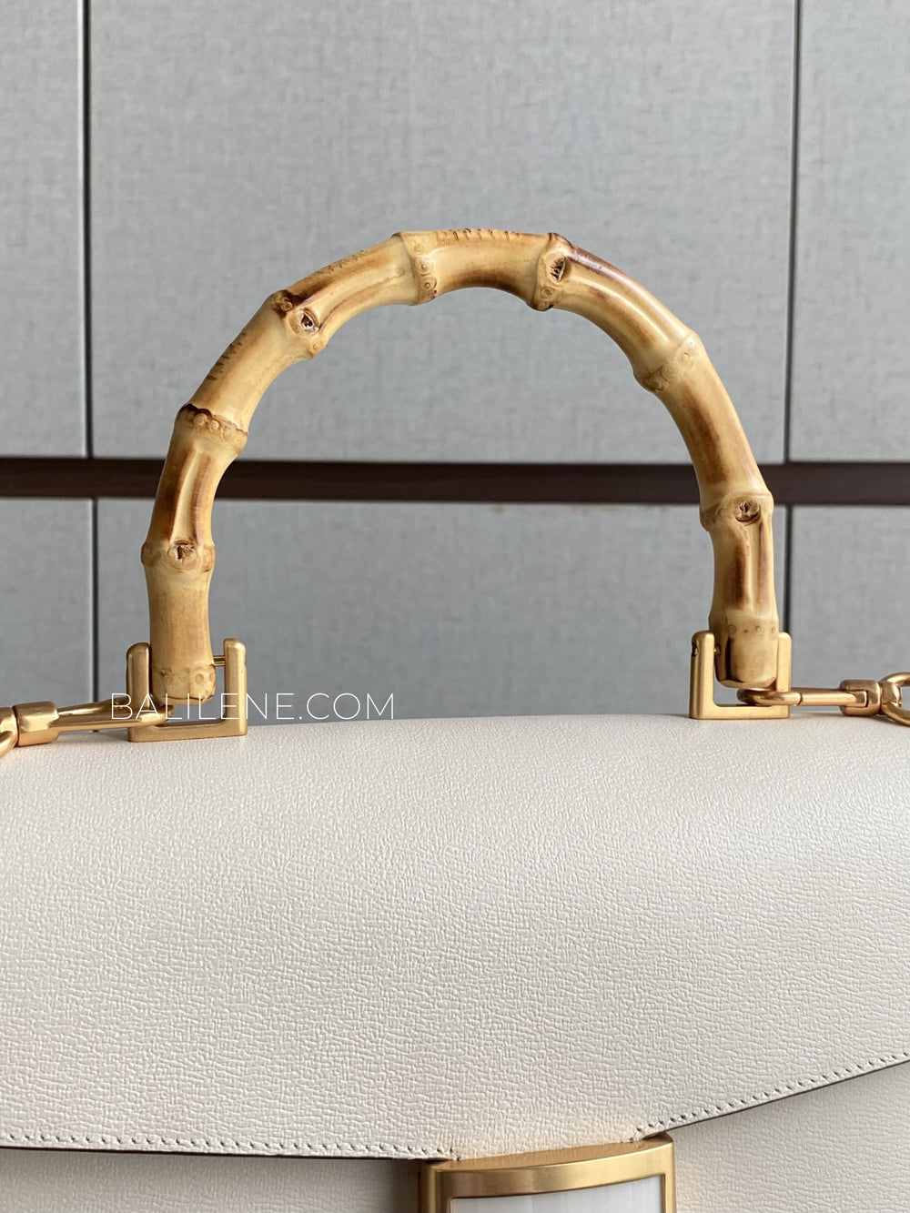detail-handle-Kate-Spade-Katy-Bamboo-Medium-Top-Handle-Halo-White-balilene