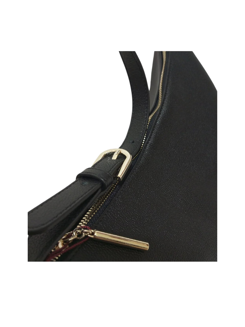 detail-hardwere-Aigner-Vica-Medium-Hobo-Bag-BlackWEBP