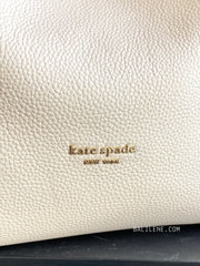 detail-logo-Kate-Spade-Knott-Medium-Crossbody-Tote-Bag-Milk-Glass-balilene